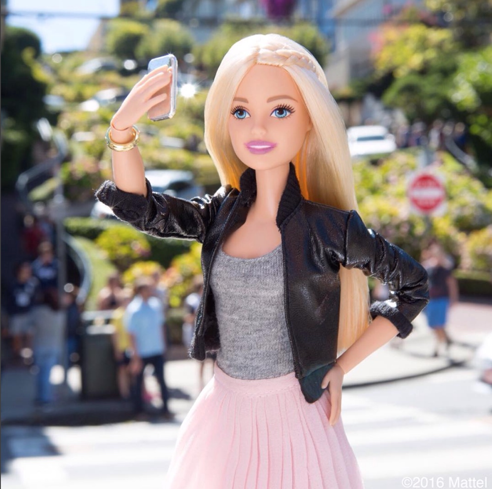 Novo sistema de verificação por selfies do Instagram pode ser enganado por uma boneca Barbie